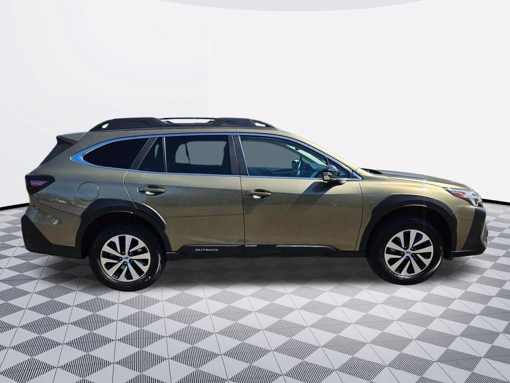 Used 2023 Subaru Outback Premium AWD/4WD image 7