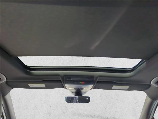 Used 2022 Volkswagen Tiguan SE R-Line FWD image 21