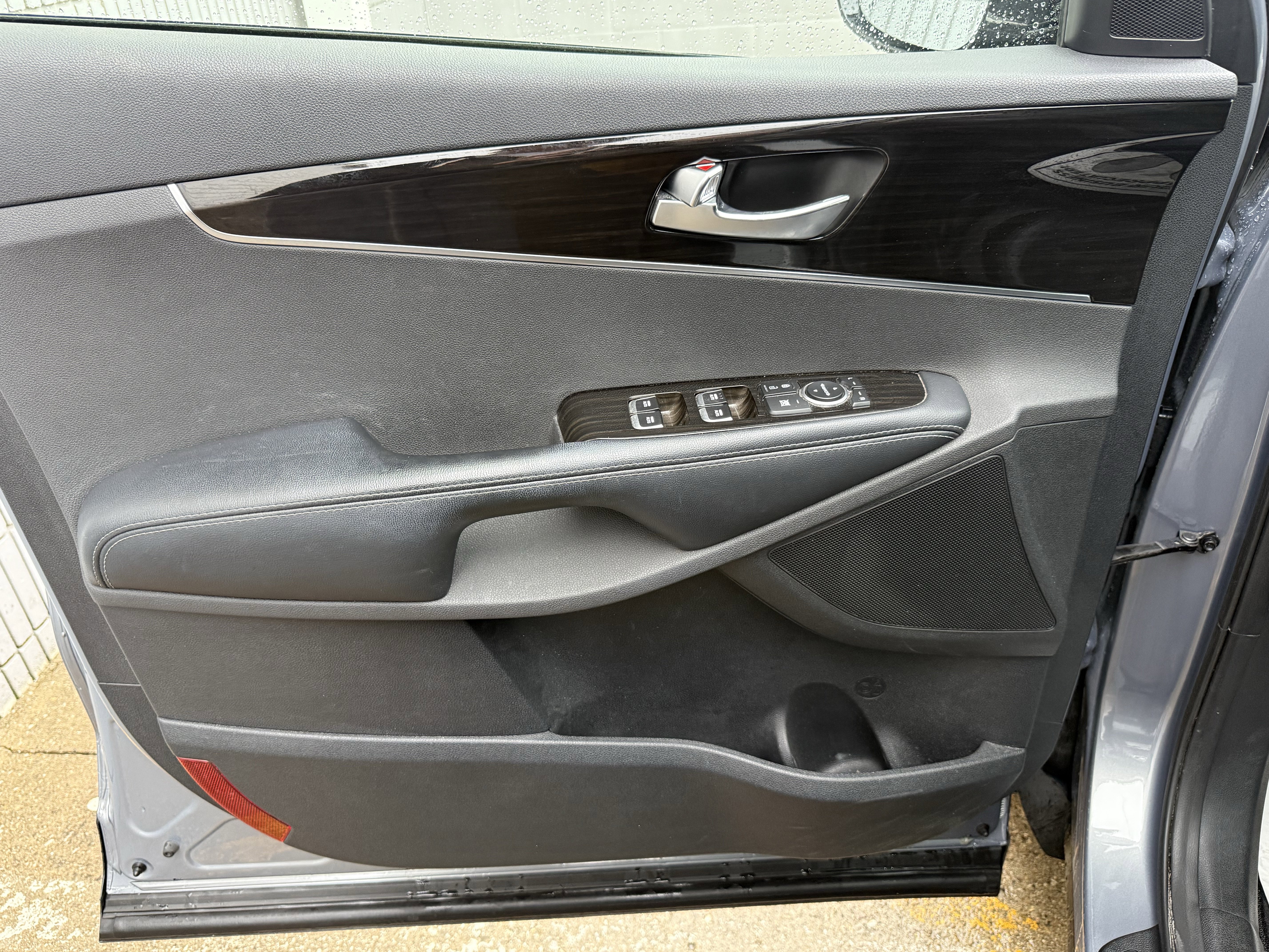 Used 2020 Kia Sorento EX image 11