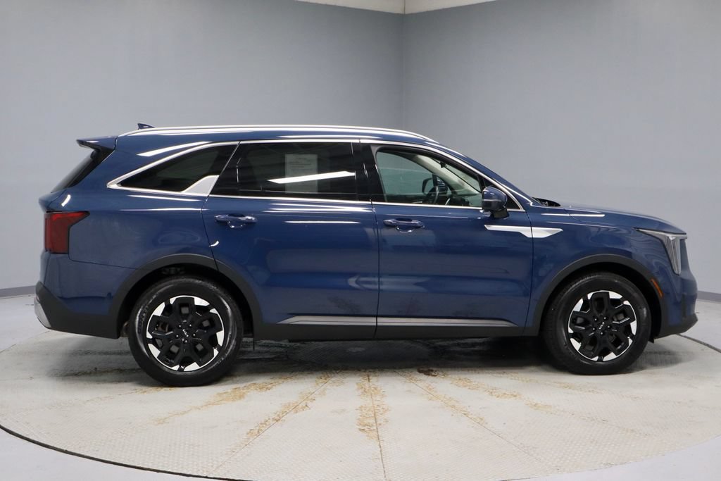Used 2025 Kia Sorento S w/ Panoramic Sunroof Package FWD image 13