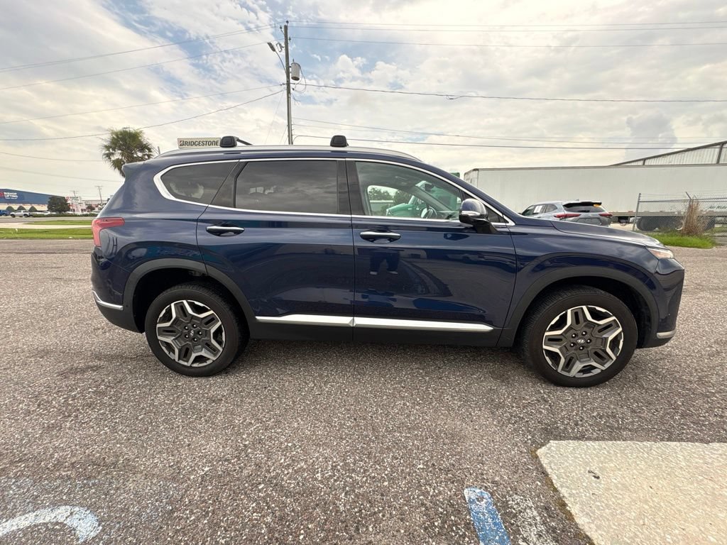 Used 2022 Hyundai Santa Fe Limited AWD/4WD image 2