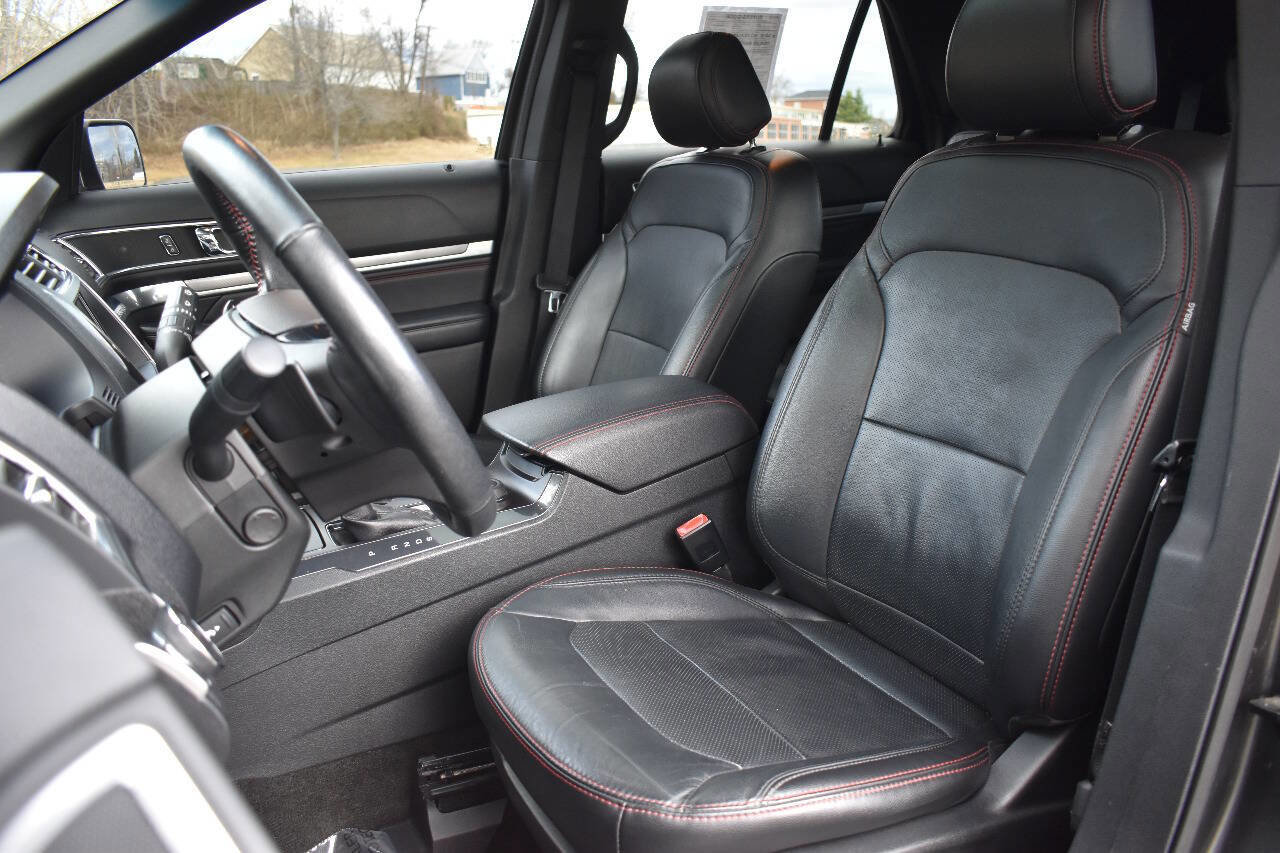 Used 2017 Ford Explorer Sport w/ Equipment Group 401A image 12