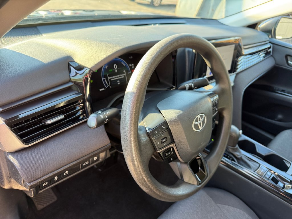 Used 2026 Toyota Camry LE AWD/4WD image 28