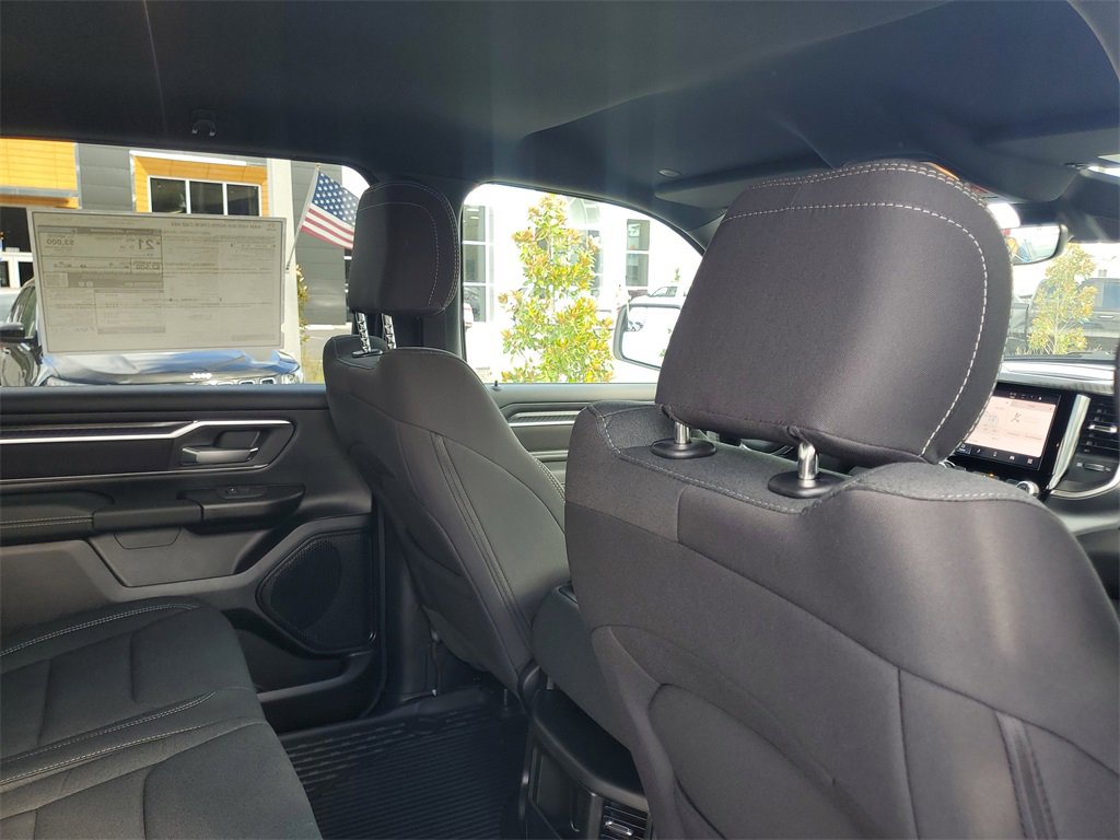New 2025 RAM 1500 4x4 Crew Cab image 26