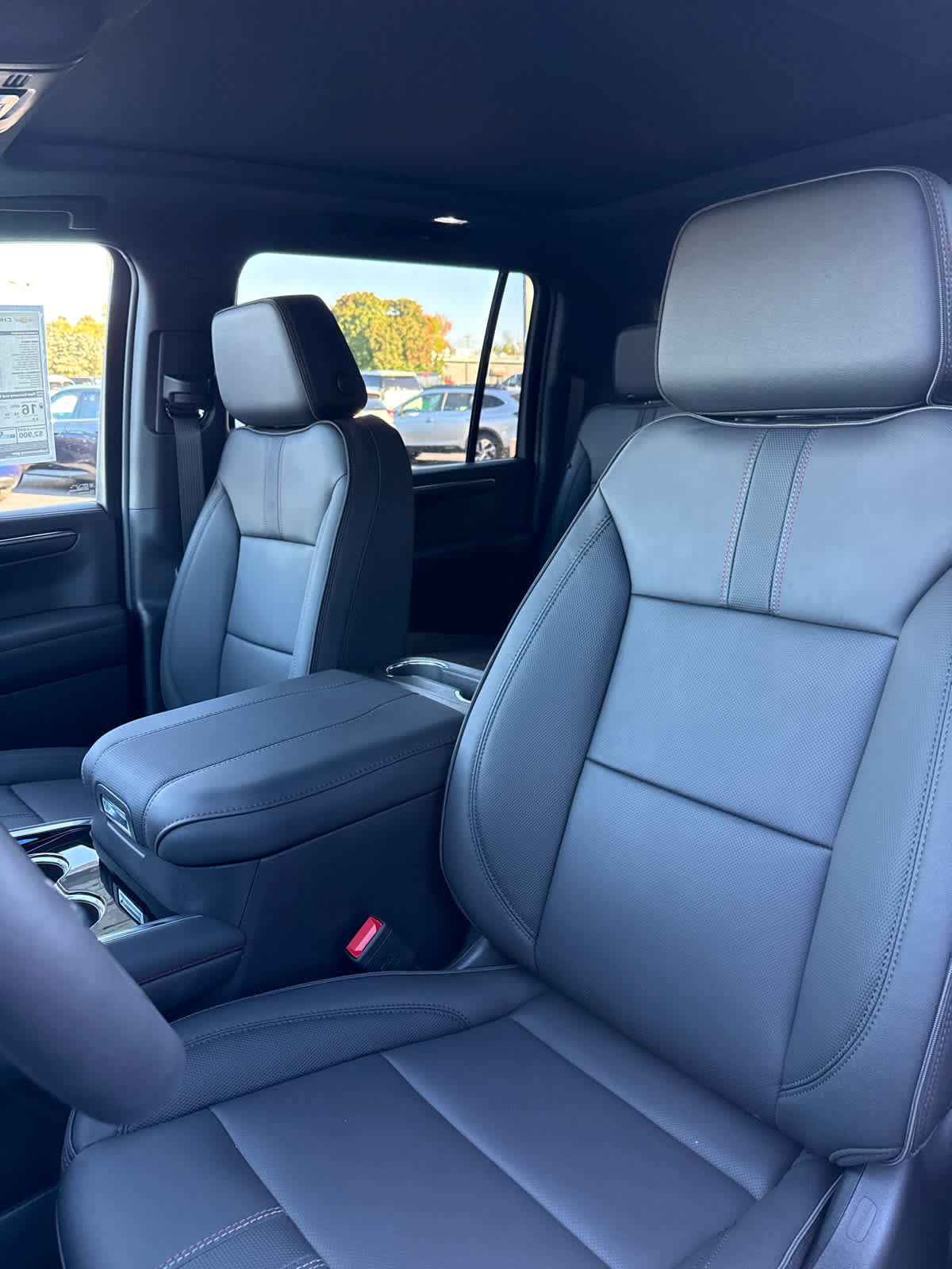 New 2027 Chevrolet Suburban RST w/ Comfort Package AWD/4WD image 6