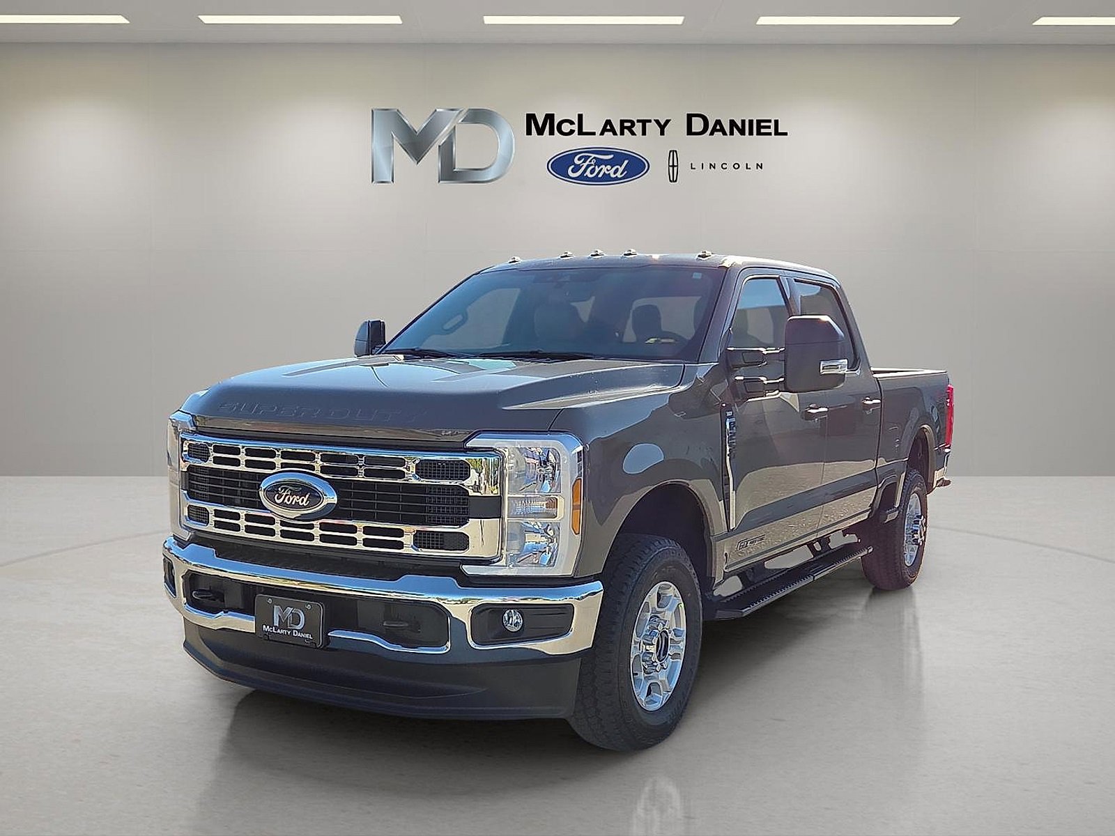 New 2026 Ford F250 XLT image 2