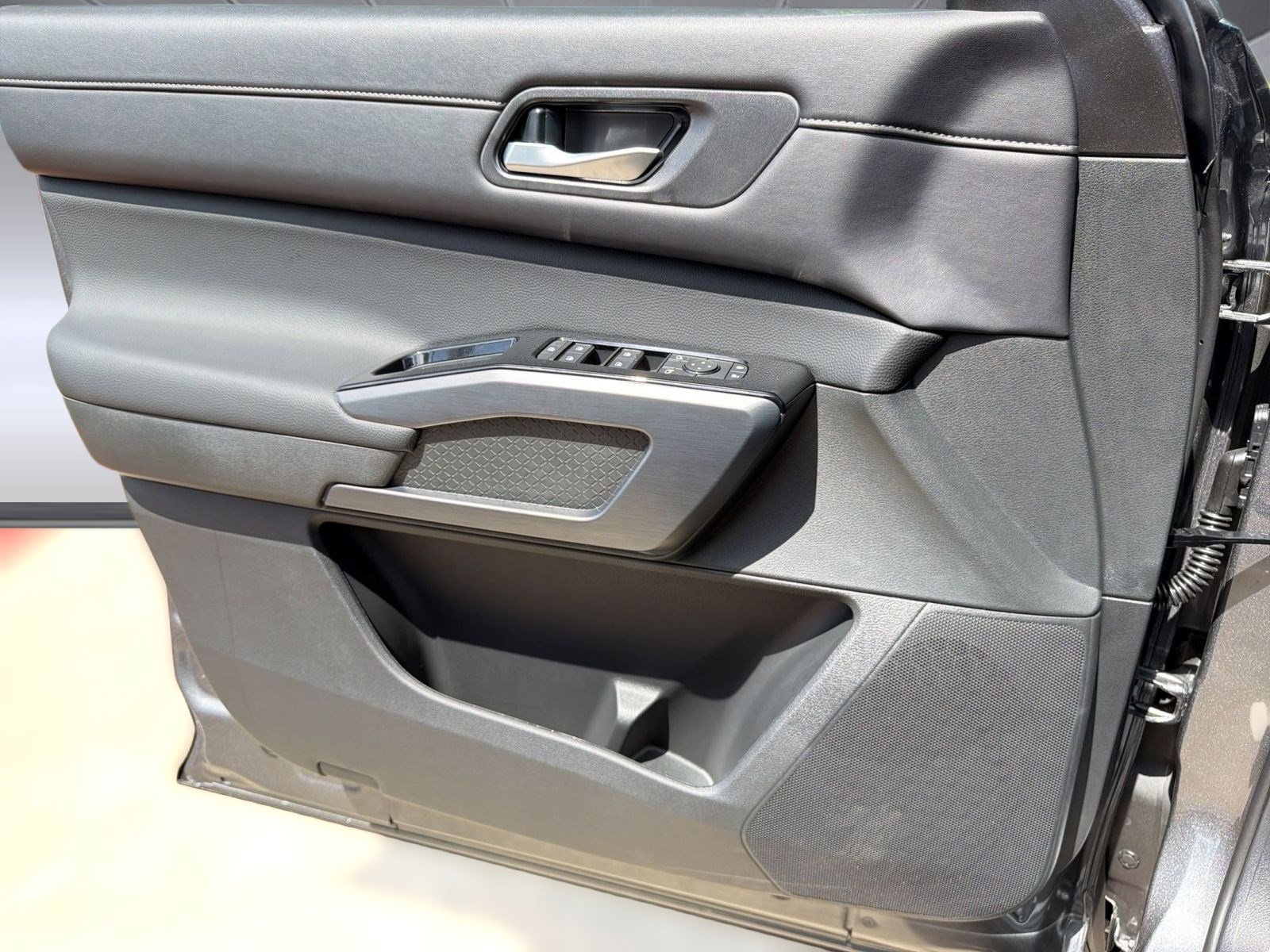 New 2026 Nissan Pathfinder SL image 21