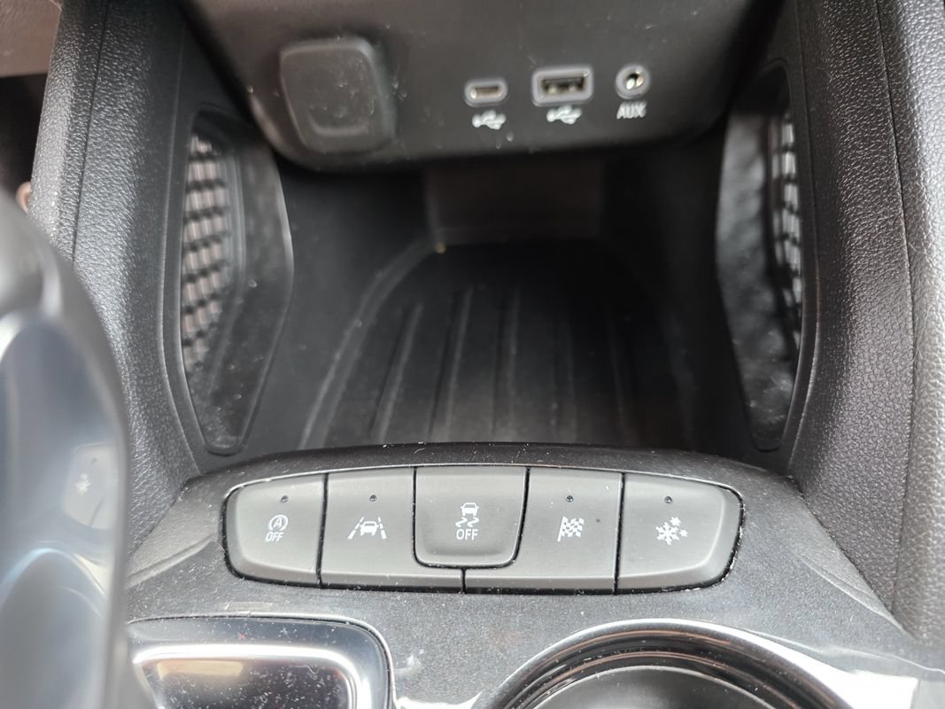 Used 2022 Chevrolet TrailBlazer RS FWD image 28