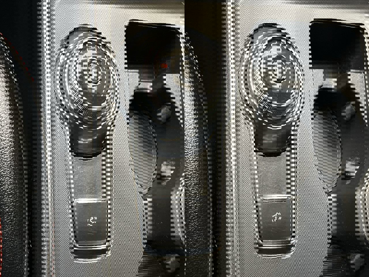 Used 2022 Ford Edge ST-Line image 26