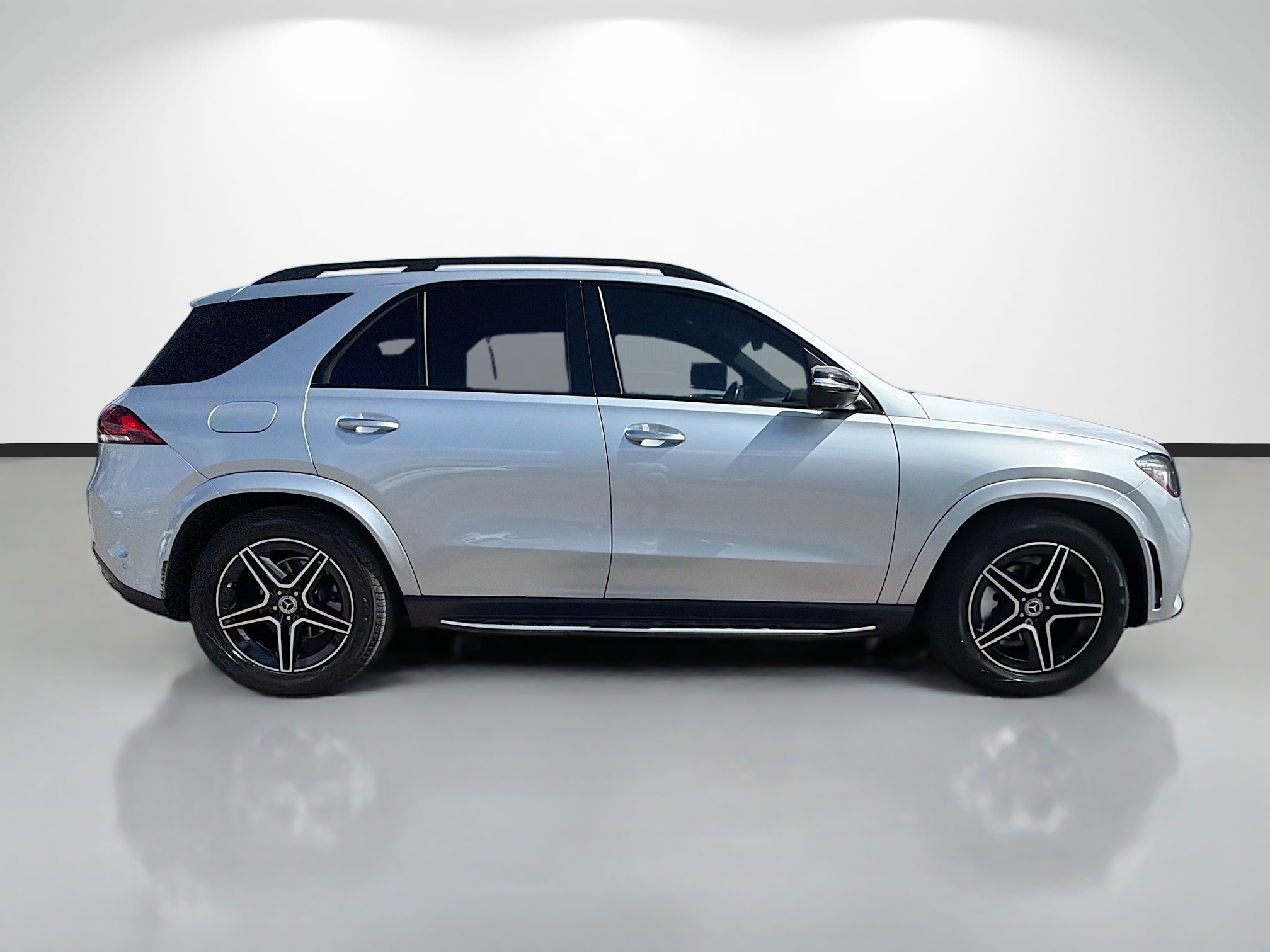 Used 2022 Mercedes-Benz GLE 350 image 2
