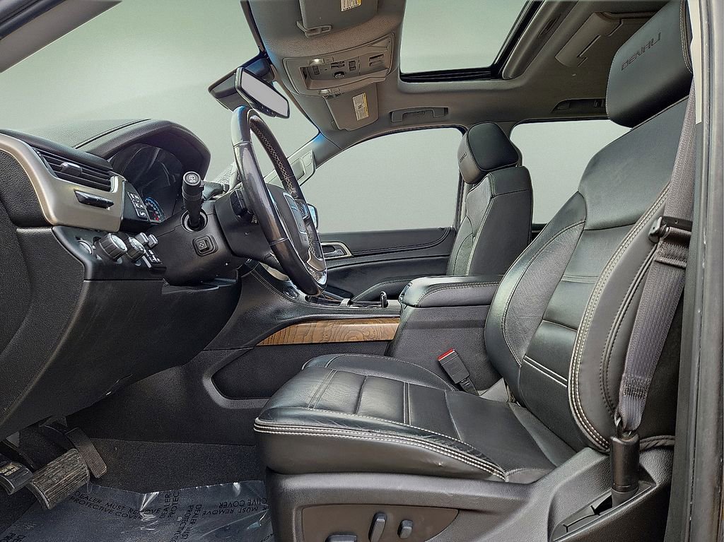 Used 2019 GMC Yukon XL Denali w/ Denali Ultimate Package image 24