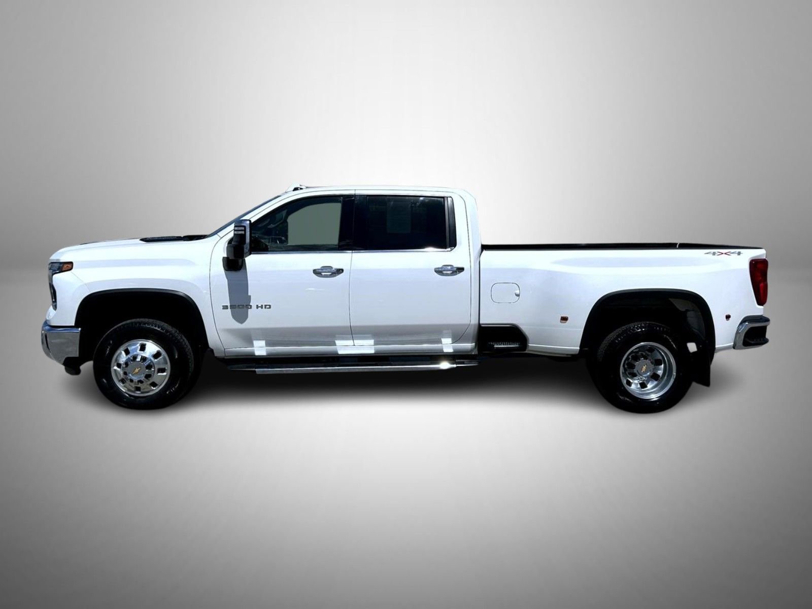 Used 2024 Chevrolet Silverado 3500 LTZ w/ LTZ Plus Package AWD/4WD image 8