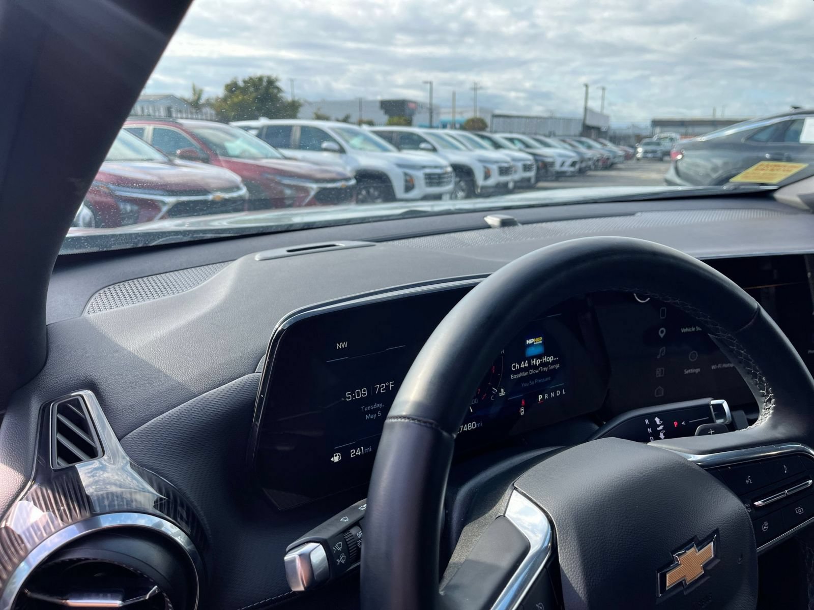 Used 2025 Chevrolet Equinox LT FWD image 35