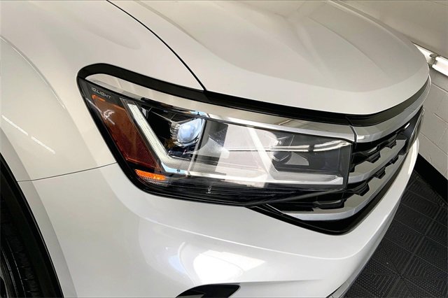 Certified 2023 Volkswagen Atlas SEL image 29