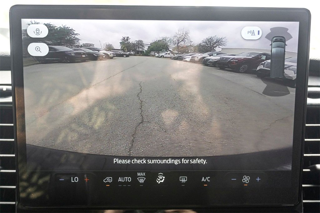 Used 2023 Ford Transit 350 XLT image 25