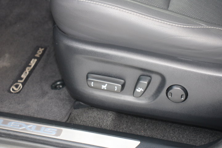 Used 2019 Lexus NX 300h AWD image 12