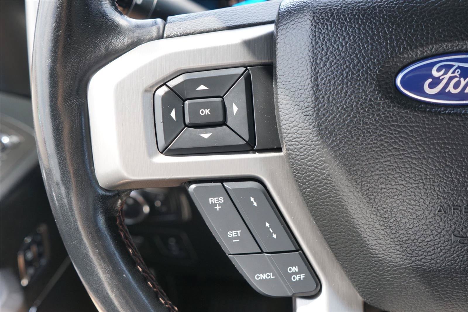 Used 2018 Ford F150 Platinum w/ Equipment Group 701A Luxury AWD/4WD image 17