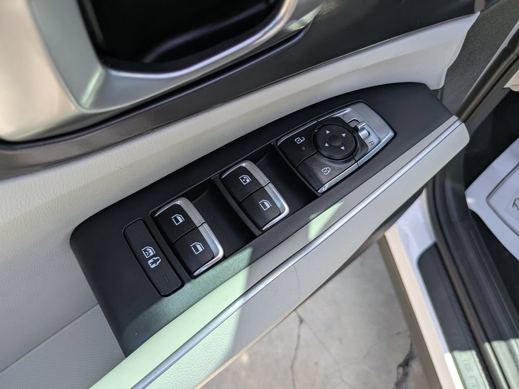 Certified 2026 Kia Sorento S FWD image 20