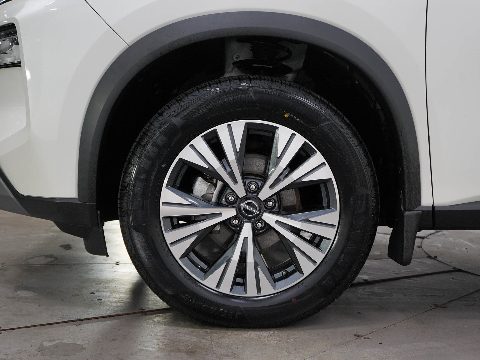 Used 2023 Nissan Rogue SV w/ SV Premium B Package AWD/4WD image 30
