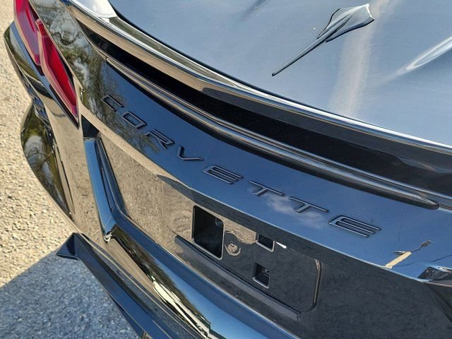 Used 2021 Chevrolet Corvette Stingray Premium Conv w/ Z51 Performance Package image 4