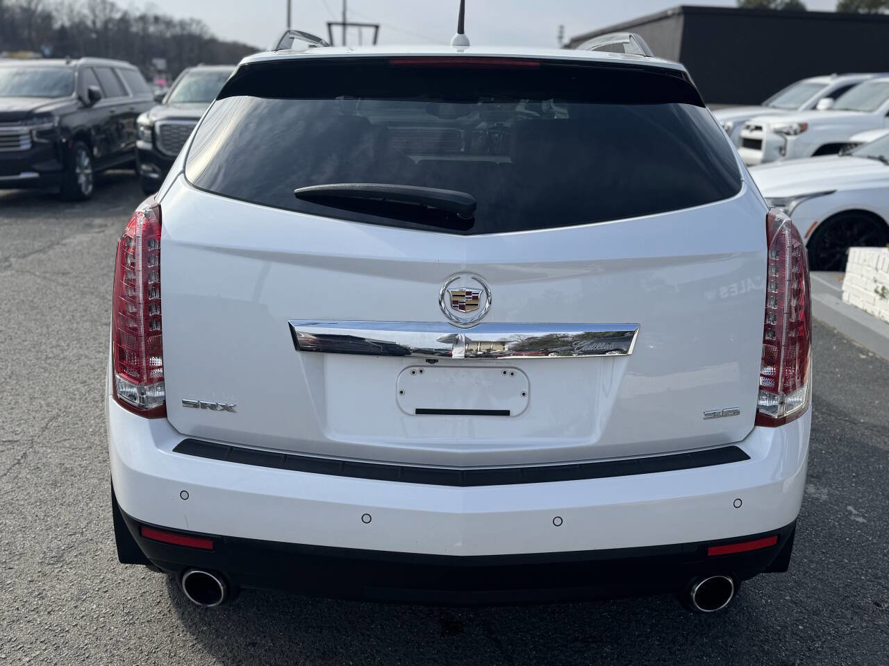 Used 2014 Cadillac SRX Luxury w/ Driver Awareness Package image 5
