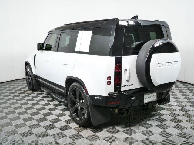 Used 2025 Land Rover Defender 110 X-Dynamic SE AWD/4WD image 30