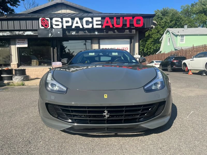 Used 2018 Ferrari GTC4Lusso AWD/4WD image 3