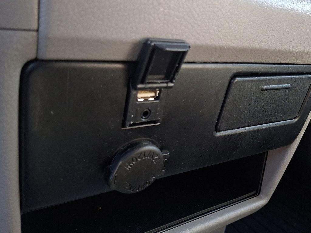 Used 2020 Toyota Sienna L image 23