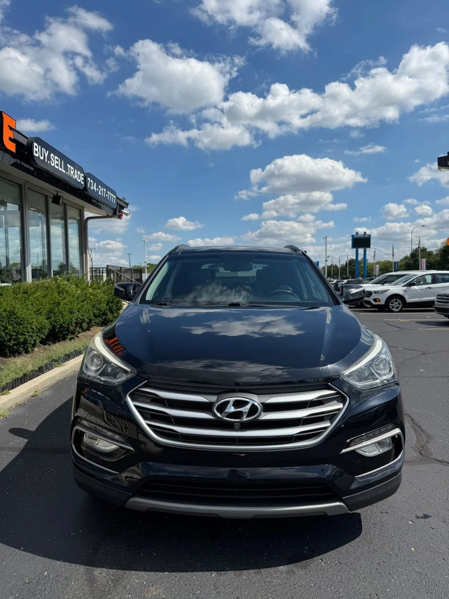 Used 2017 Hyundai Santa Fe Sport AWD/4WD image 2