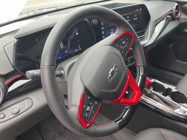 Used 2025 Chevrolet Trax RS w/ Sunroof Package image 15