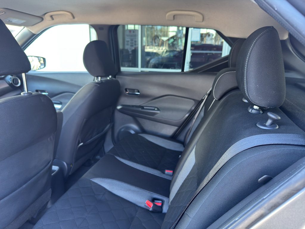 Used 2018 Nissan Kicks SV image 8