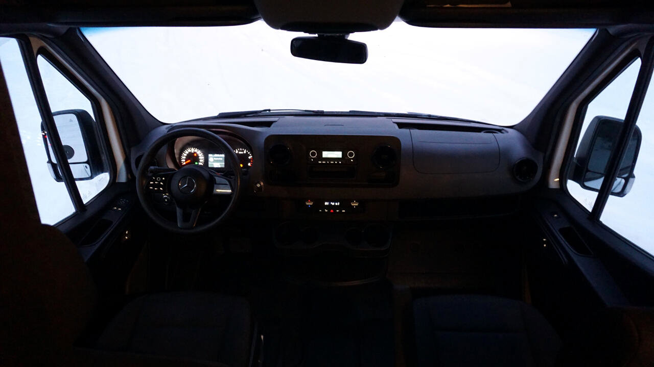 Used 2020 Mercedes-Benz Sprinter 2500 w/ Driver Convenience Package image 12