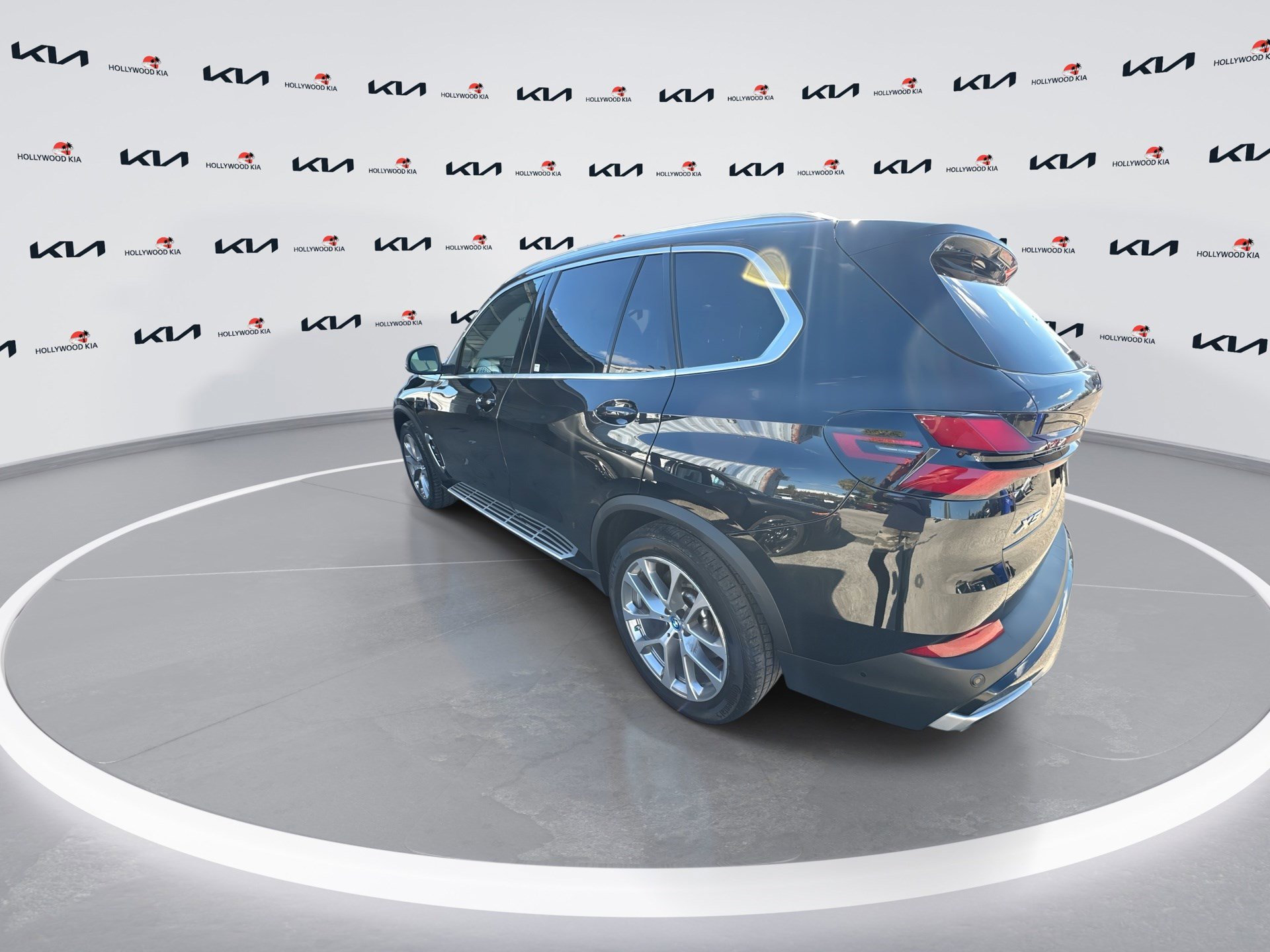 Used 2024 BMW X5 xDrive50e image 6