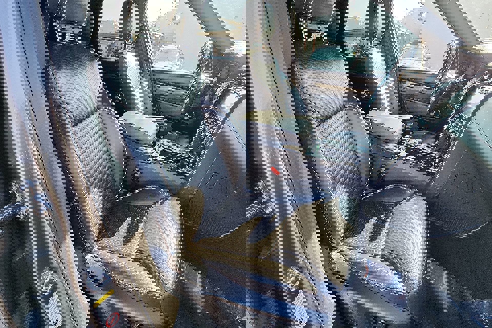 Used 2019 Land Rover Discovery HSE image 27