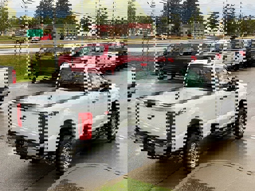 New 2026 Ford F250 XL w/ XL Chrome Package image 5