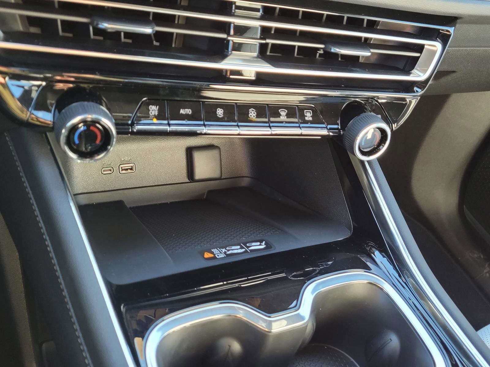 New 2026 Chevrolet Traverse High Country image 21