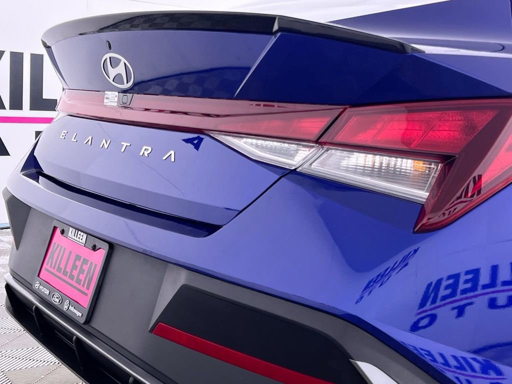 Used 2025 Hyundai Elantra Sport FWD image 32