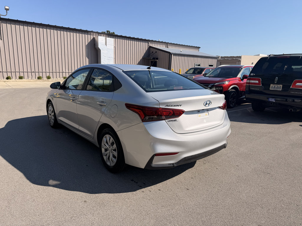 Used 2021 Hyundai Accent SE FWD image 5