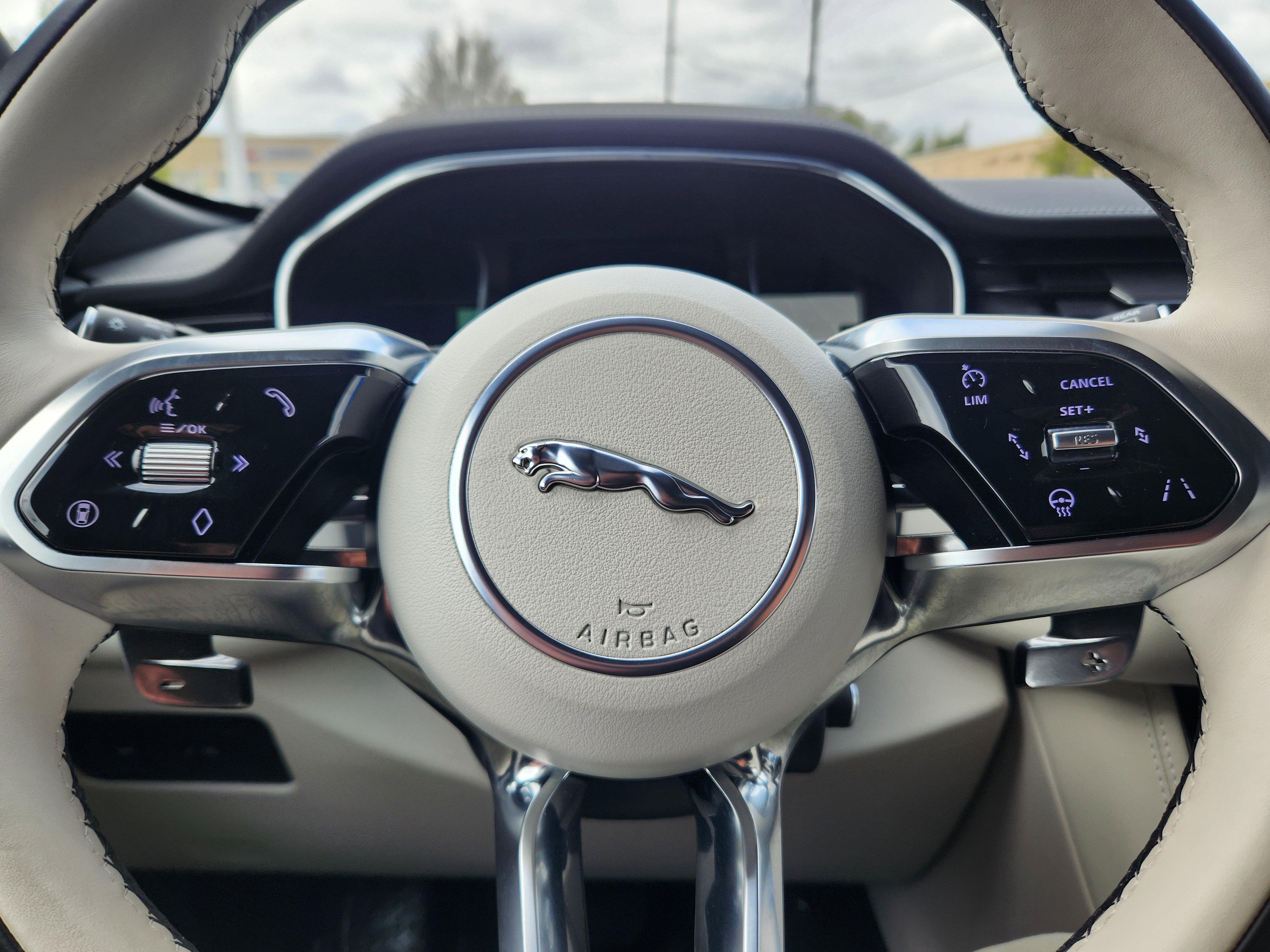 Certified 2026 Jaguar F-PACE R-Dynamic S AWD/4WD image 7