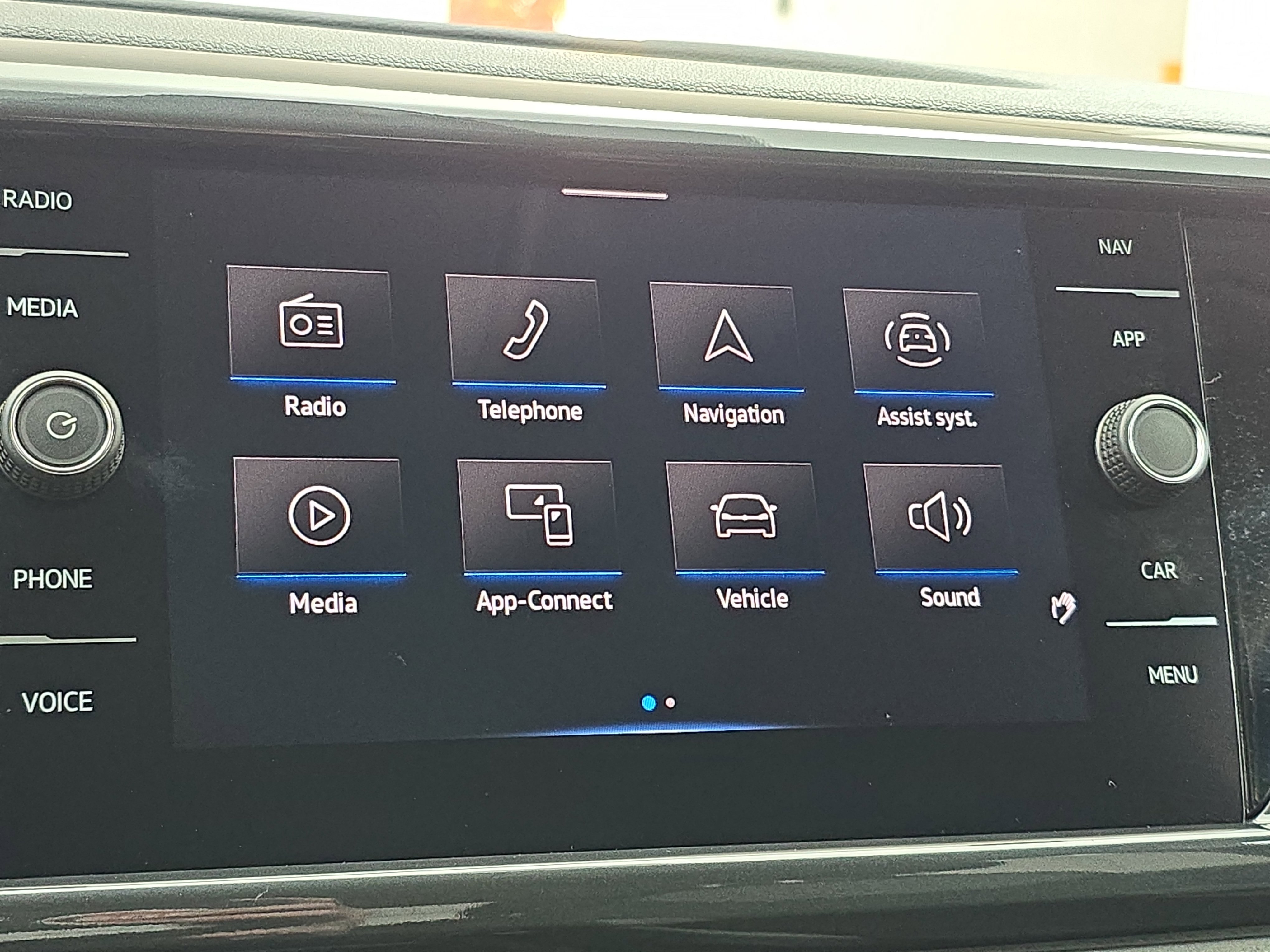 Certified 2022 Volkswagen Taos SEL w/ Panoramic Sunroof Package image 20