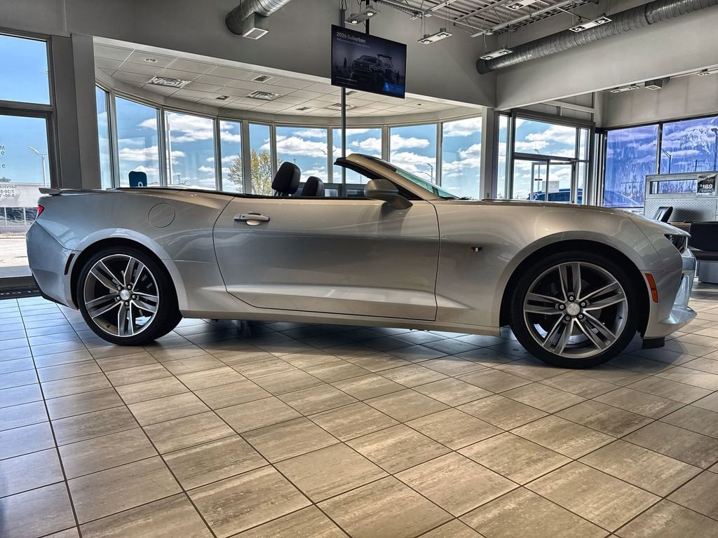 Used 2016 Chevrolet Camaro SS RWD image 9