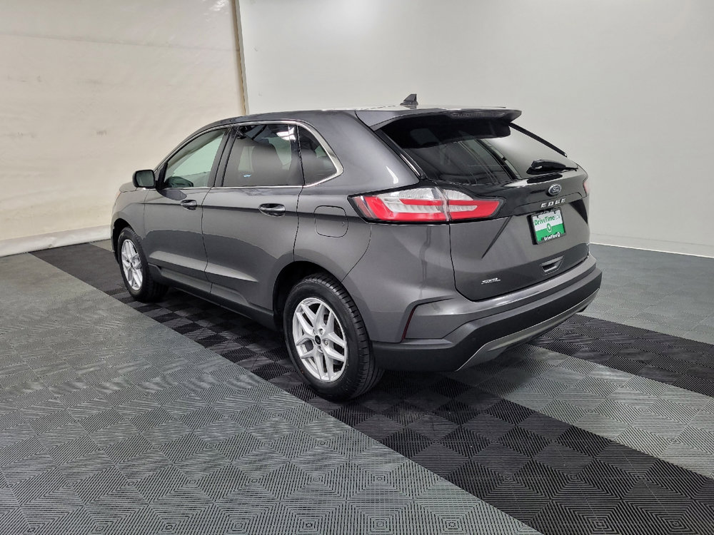 Used 2023 Ford Edge SEL image 3