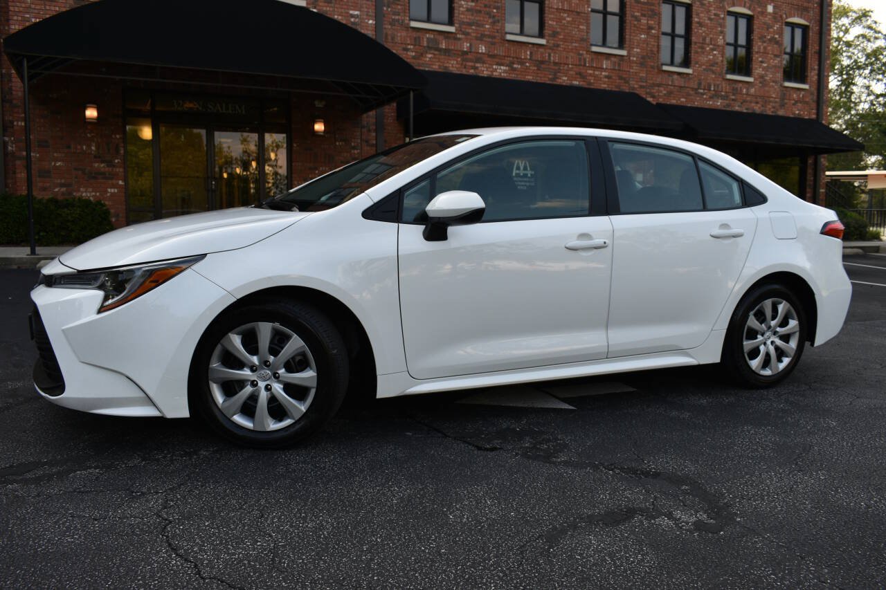 Used 2025 Toyota Corolla LE FWD image 46