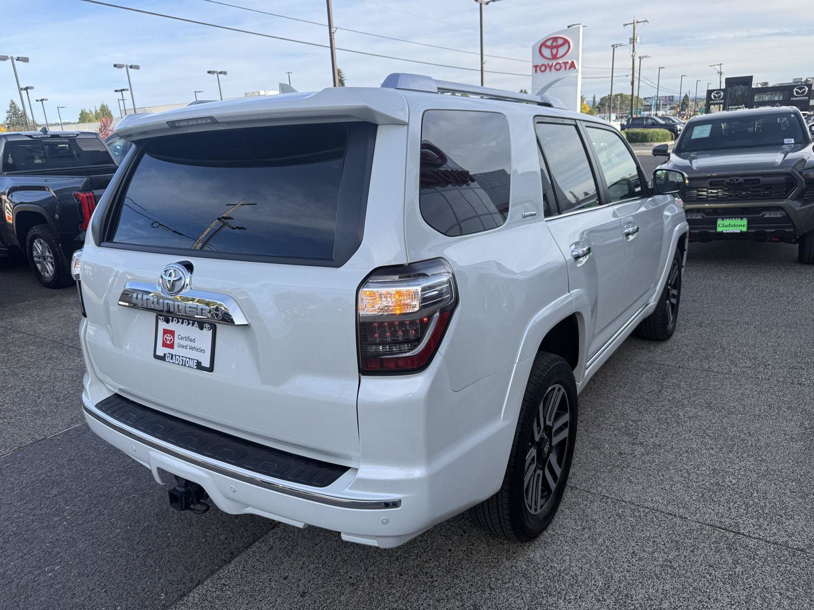 Used 2023 Toyota 4Runner Limited AWD/4WD image 5