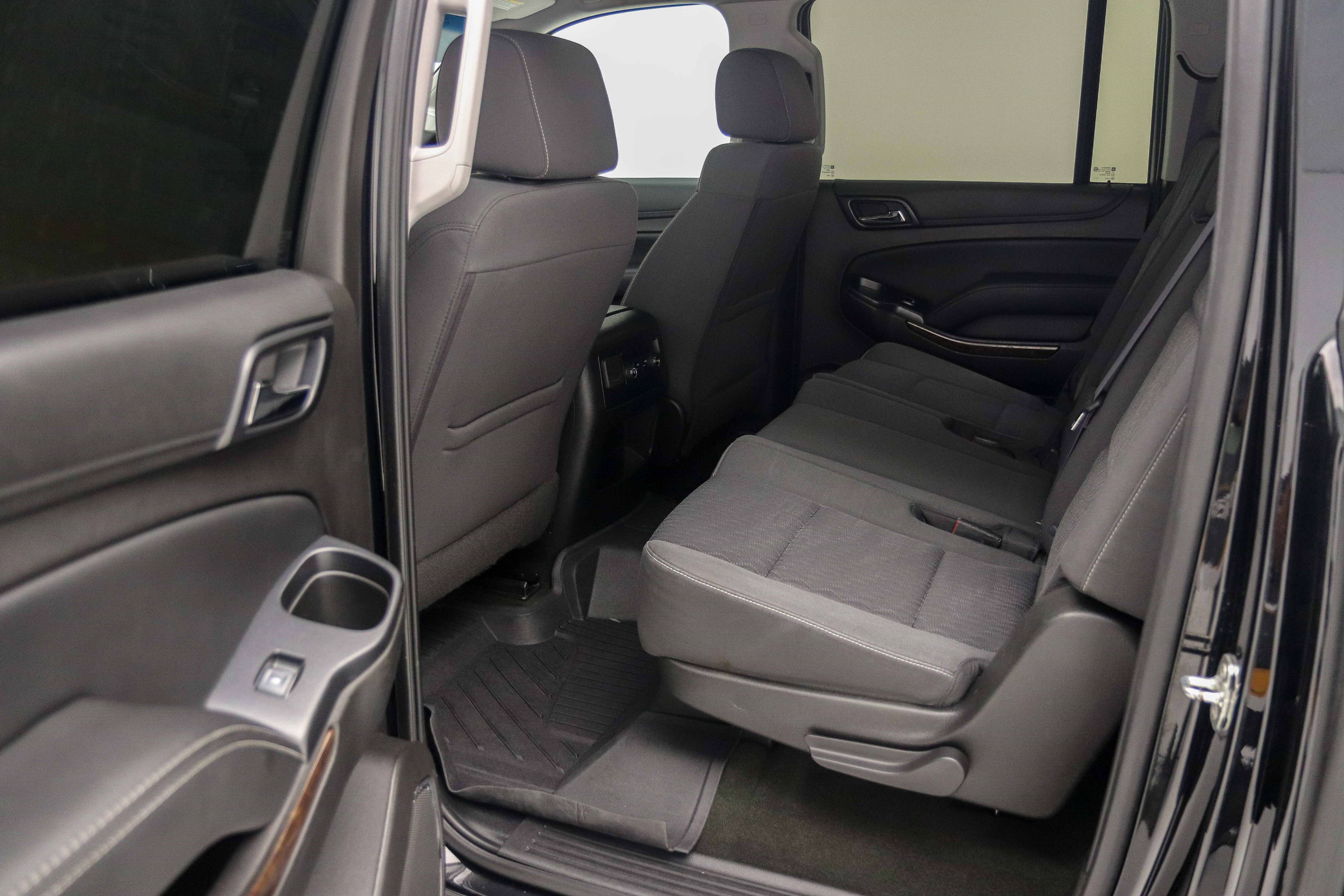 Used 2017 Chevrolet Suburban 3500 LS w/ Driver Alert Package AWD/4WD image 18
