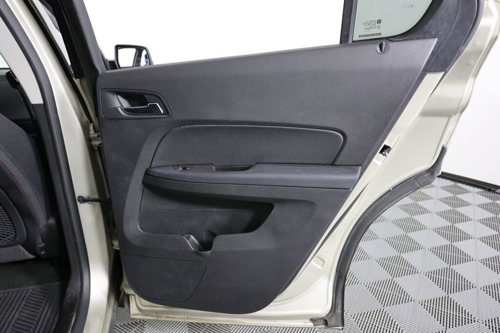 Used 2015 Chevrolet Equinox LT image 21