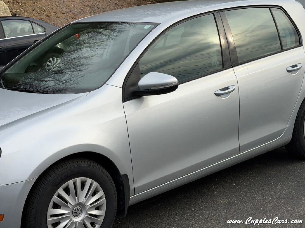 Used 2014 Volkswagen Golf 4-Door FWD image 26