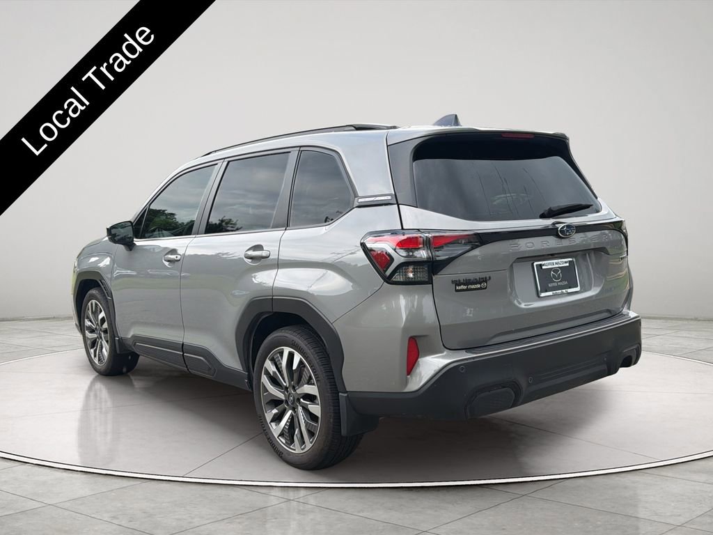 Used 2025 Subaru Forester Touring w/ Popular Package - Touring AWD/4WD image 3
