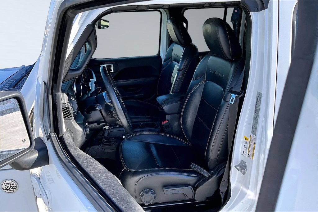 Certified 2020 Jeep Gladiator Overland AWD/4WD image 3