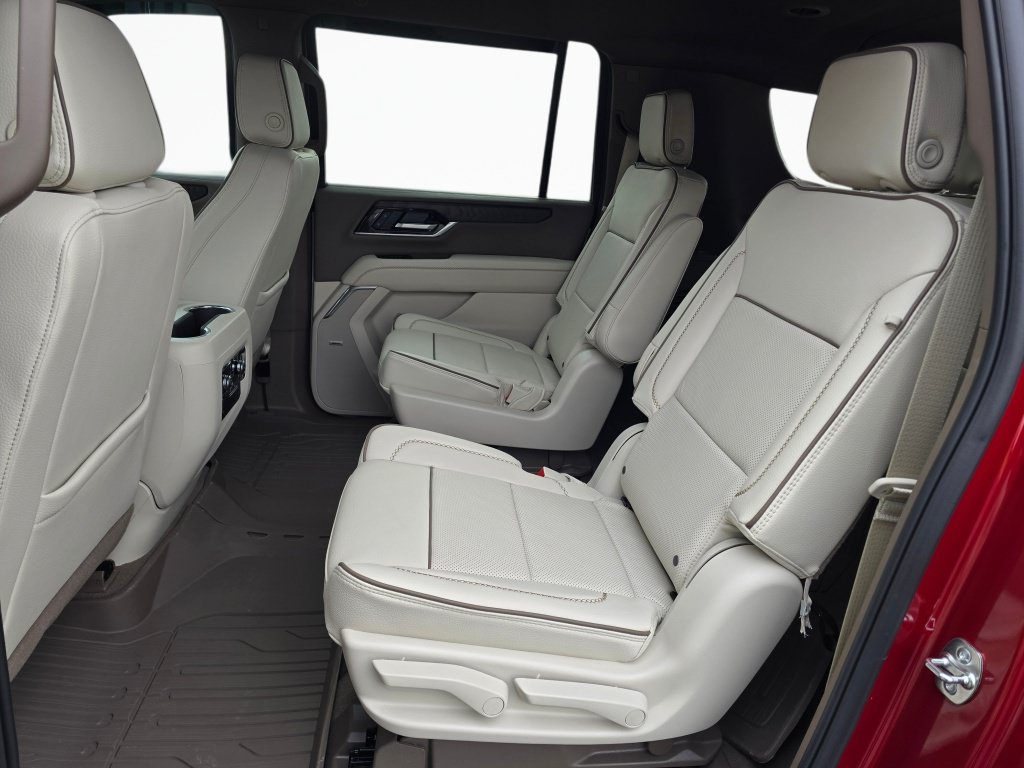 Used 2026 GMC Yukon XL Denali AWD/4WD image 19